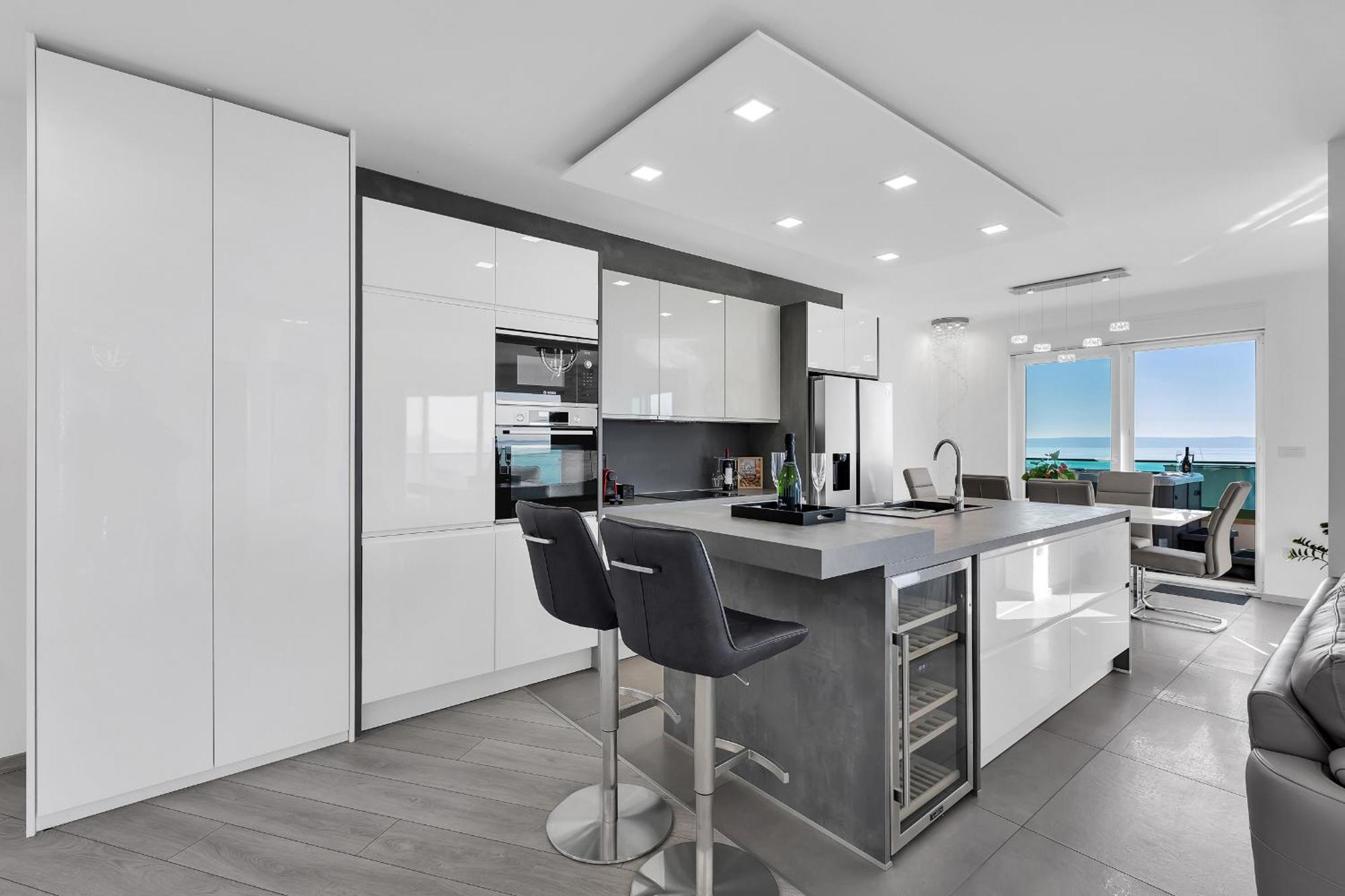 Ferienwohnung Exclusive Penthouse Big Blue With Private Jacuzzi Makarska Exterior foto