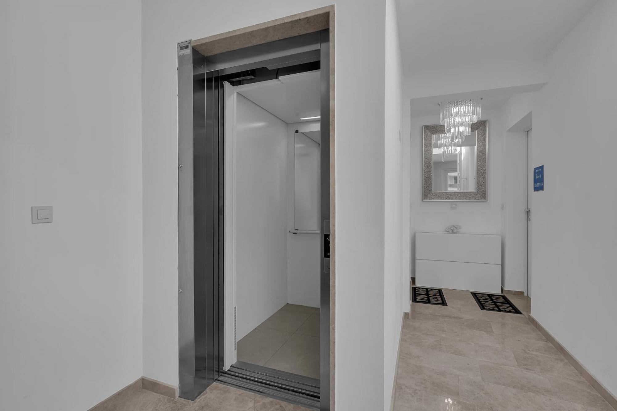 Ferienwohnung Exclusive Penthouse Big Blue With Private Jacuzzi Makarska Exterior foto