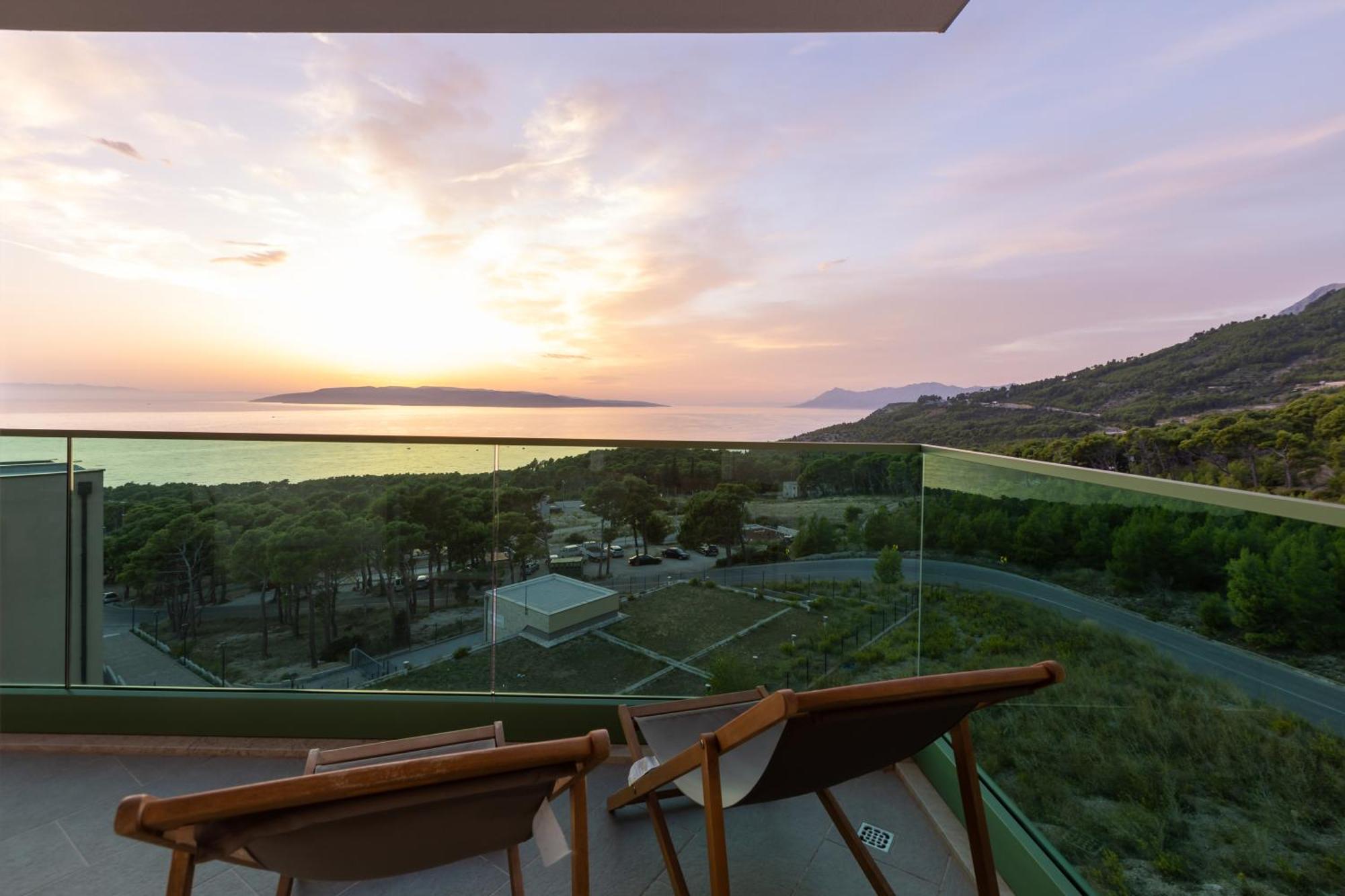 Ferienwohnung Exclusive Penthouse Big Blue With Private Jacuzzi Makarska Exterior foto